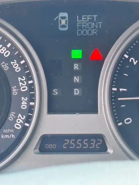 2007 Lexus IS, modrá, 255 000 km, dovoz Kanada — foto 4 z 6