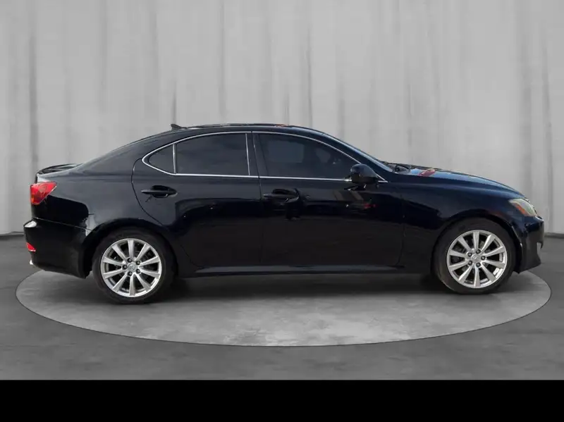 2006 Lexus IS, 305 000 km, dovoz Kanada — foto 5 z 6