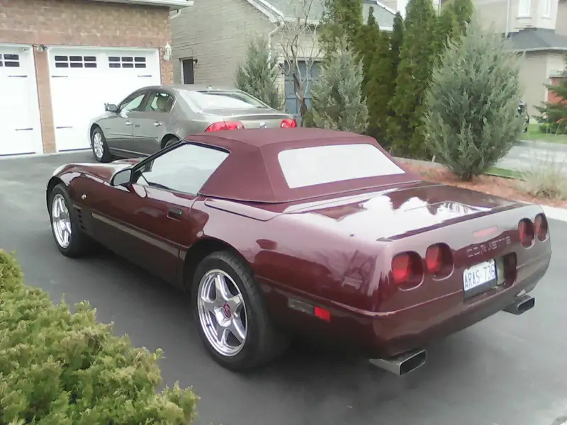 1993 Chevrolet Corvette, červená, 99 000 km, dovoz Kanada — foto 3 z 6