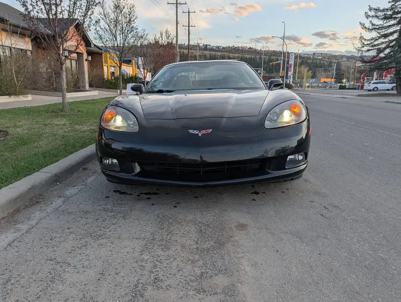 2007 Chevrolet Corvette, černá, 57 400 km, dovoz Kanada — foto 2 z 11