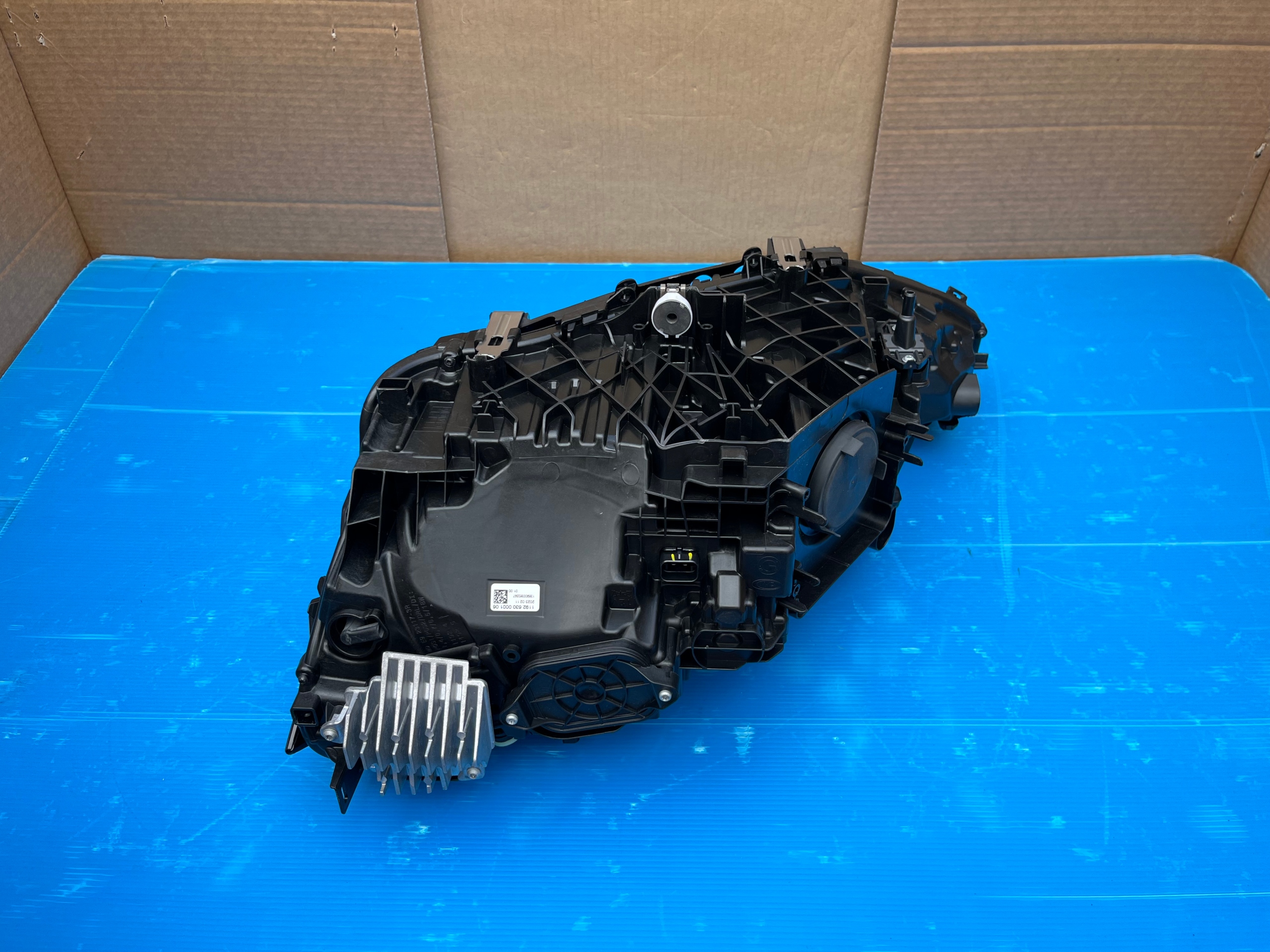 Světlomet — BMW M4, černá, dovoz Skladem v EU — foto 9 z 15