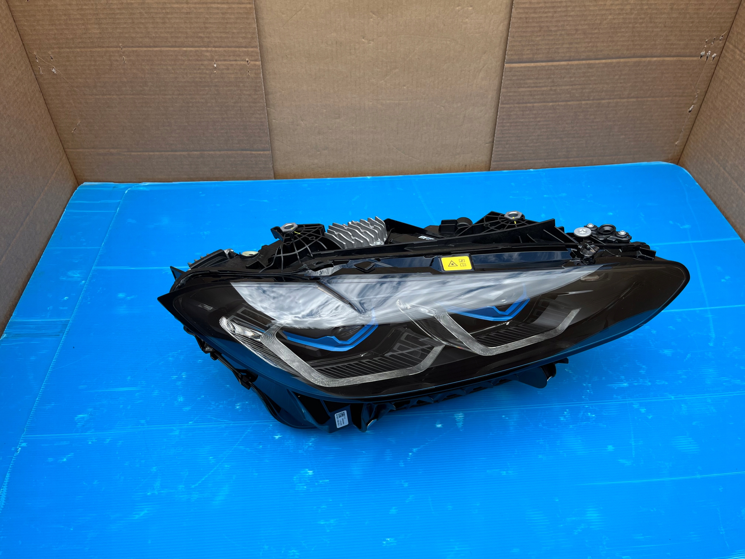 Světlomet — BMW M4, černá, Skladem v EU — foto 13 z 13