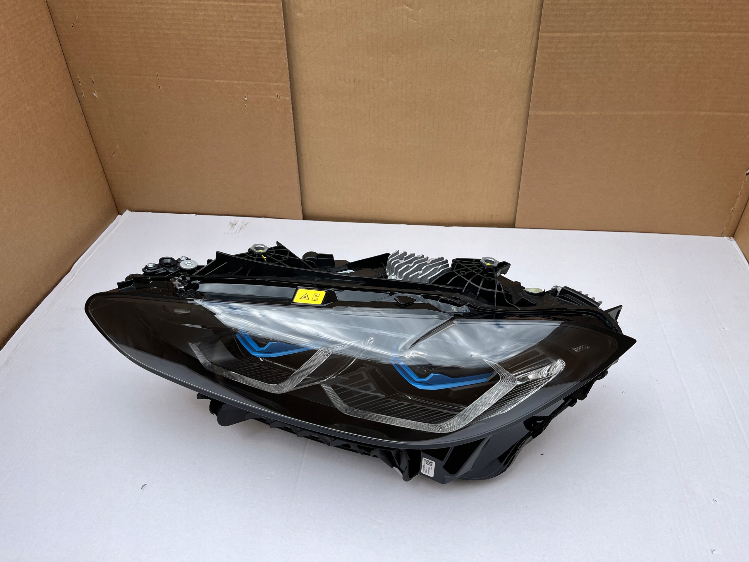 Laserový světlomet — BMW M4, černá, dovoz Skladem v EU — foto 15 z 15
