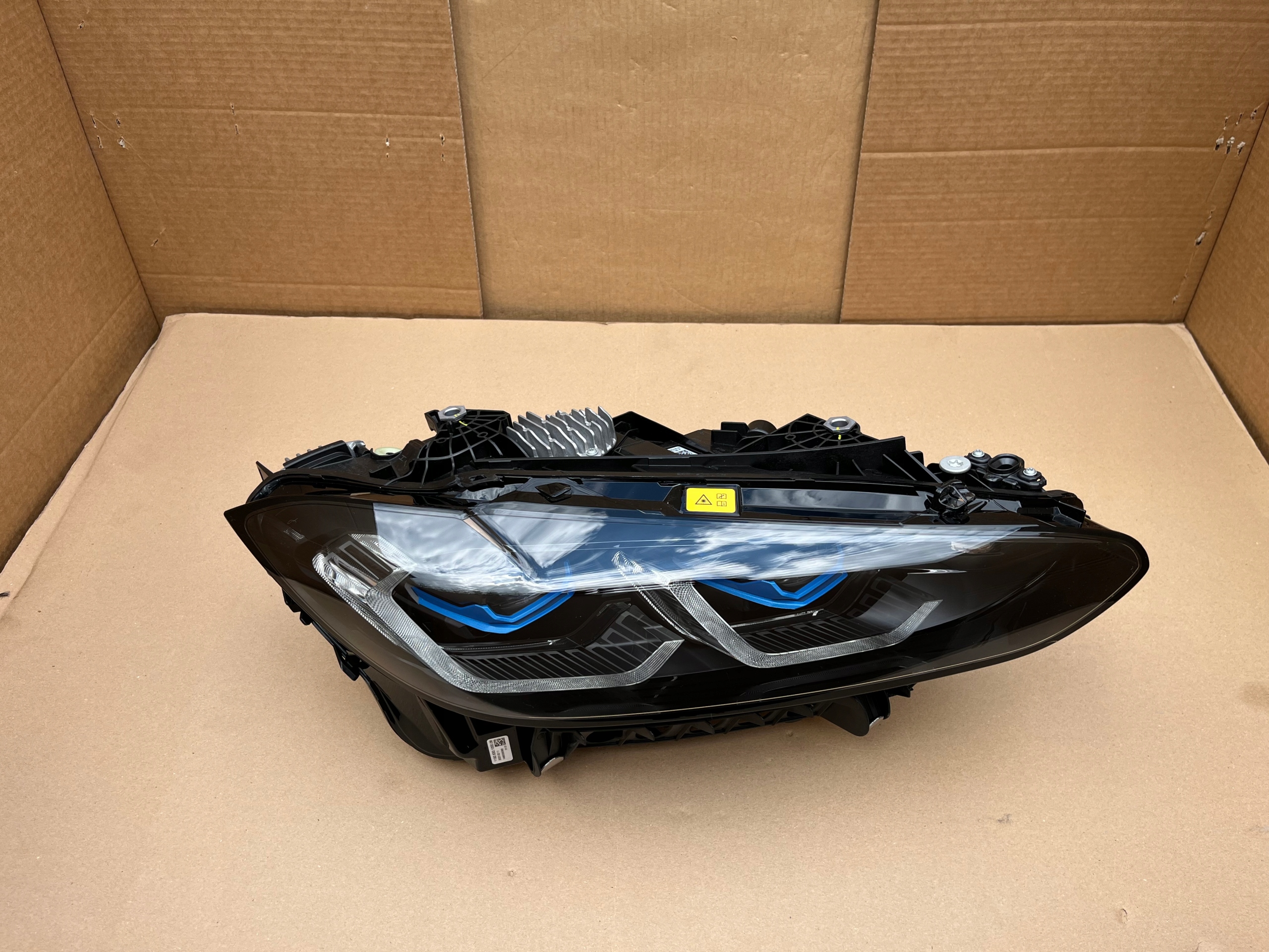 Světlomet — BMW M3, černá, Skladem v EU — foto 3 z 15