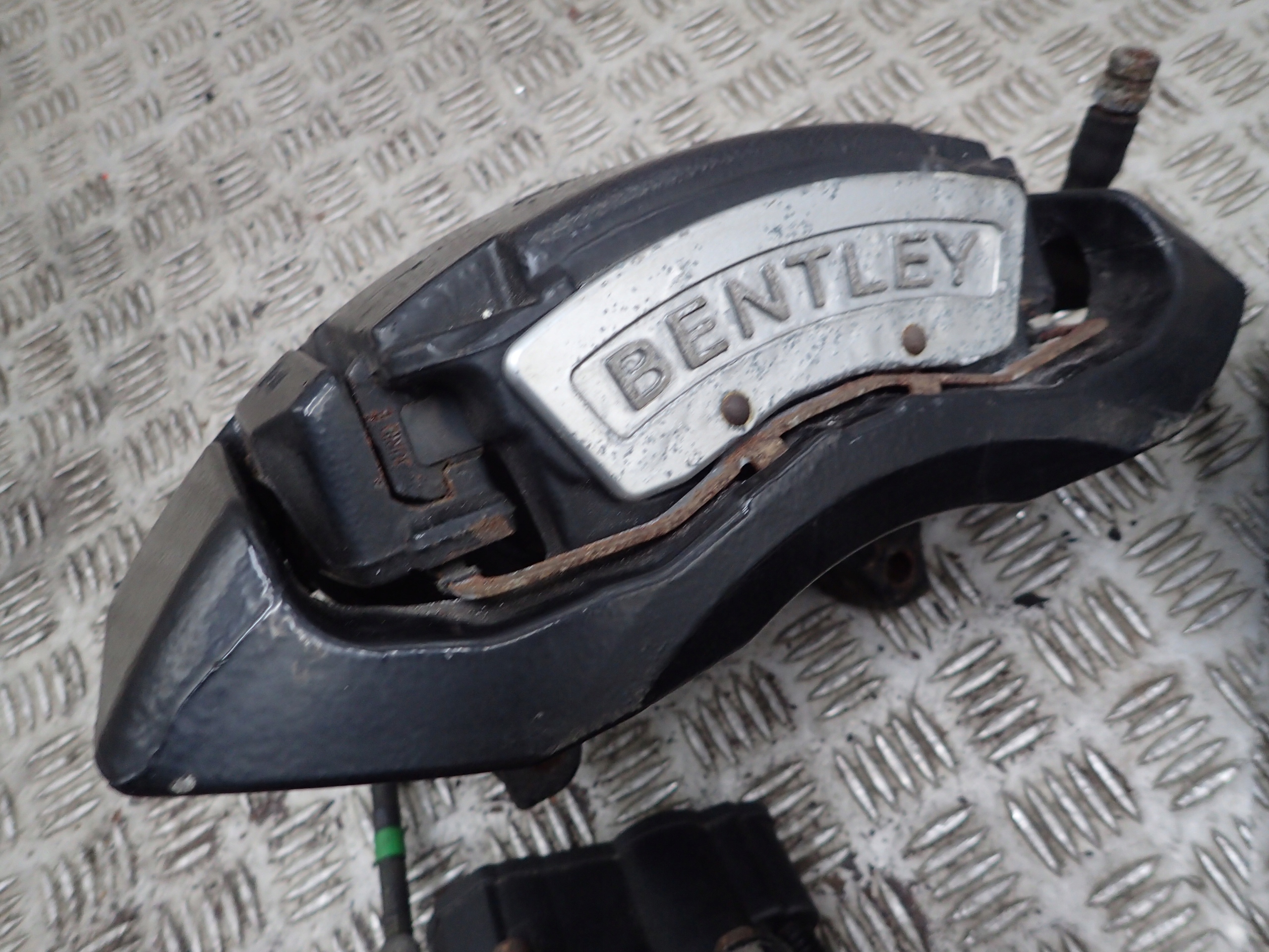 Brzdový třmen — Bentley Continental, dovoz Skladem v EU — foto 2 z 10