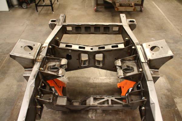 Podvozek — Chevrolet, dovoz USA — foto 3 z 12