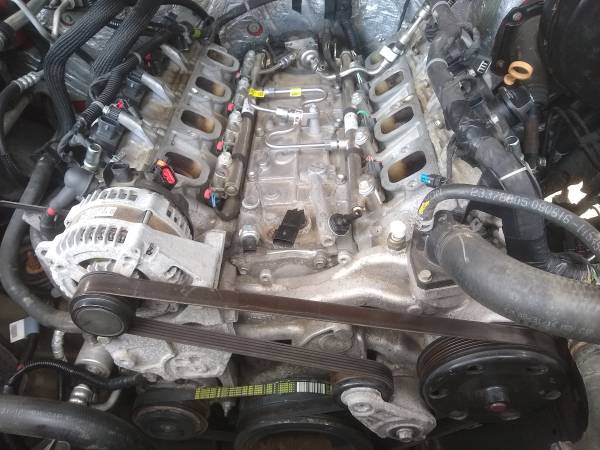 Motor — Cadillac 6.0 V8, dovoz USA — foto 4 z 8