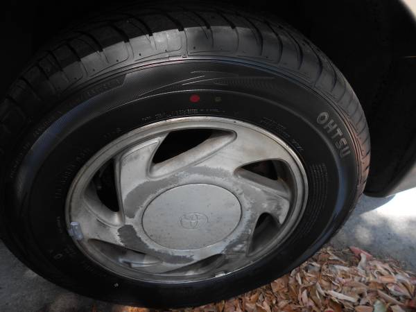 Pneumatiky — Toyota, dovoz USA — foto 4 z 12