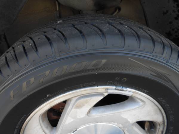 Pneumatiky — Toyota, dovoz USA — foto 9 z 12