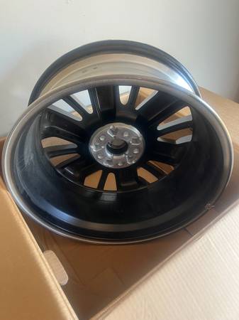 Kola 4MITSUBISHINISSAN — Mitsubishi 8.5, dovoz USA — foto 3 z 3