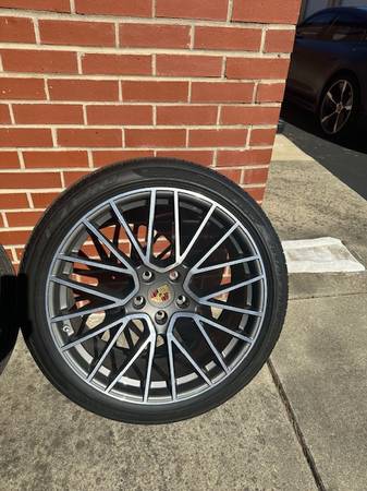 Kola — Porsche Cayenne, dovoz USA — foto 2 z 12