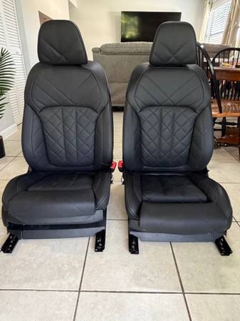 Sedačky — Seat, černá, dovoz USA — foto 1