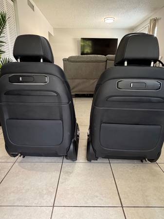 Sedačky — Seat, černá, dovoz USA — foto 2 z 8