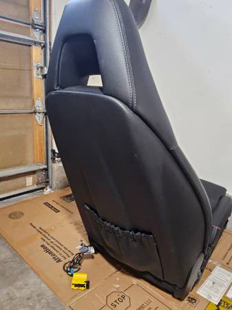 Sedačky — Porsche Panamera, černá, dovoz USA — foto 8 z 12