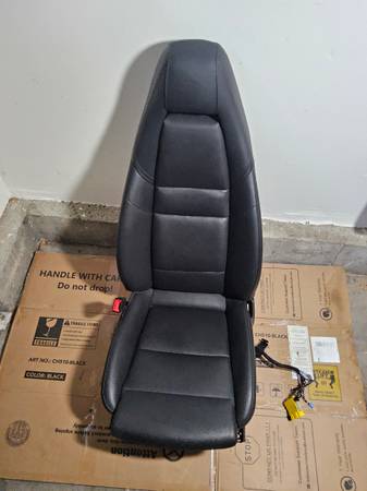 Sedačky — Seat, černá, dovoz USA — foto 2 z 12