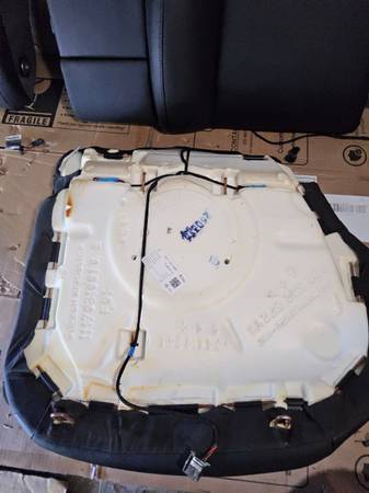 Sedačky — Seat, černá, dovoz USA — foto 9 z 12