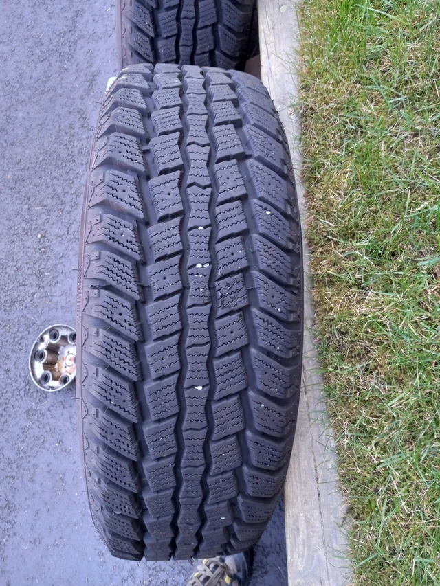 Kola LT24570R17 — Chevrolet, dovoz Kanada — foto 2 z 2