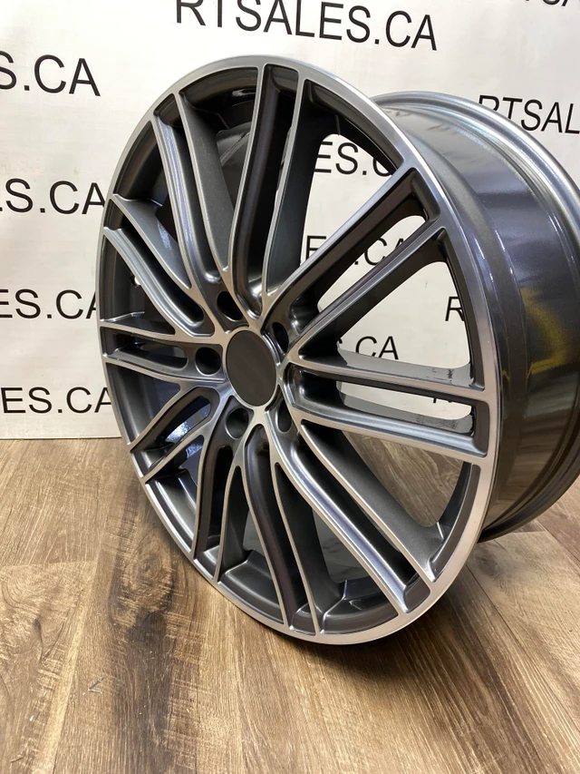 Kola — Audi Q7, dovoz Kanada — foto 4 z 5