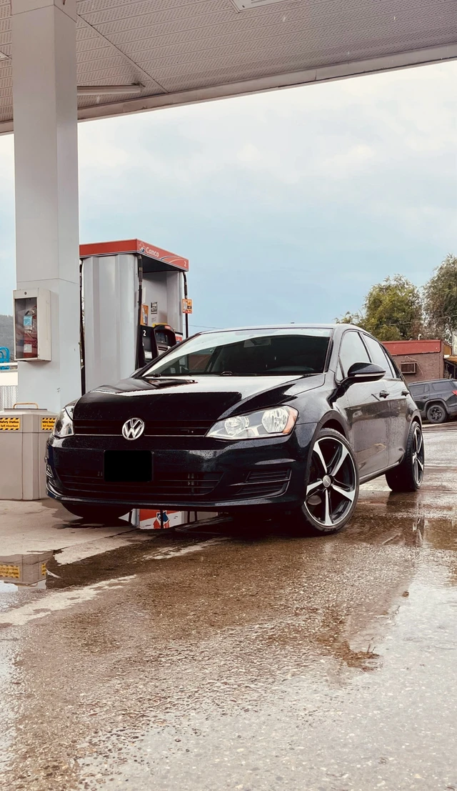 Kola — Audi, dovoz Kanada — foto 4 z 5