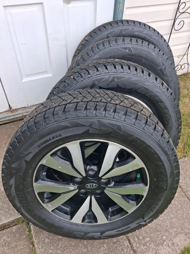 Kola — Hyundai, dovoz Kanada — foto 2 z 2