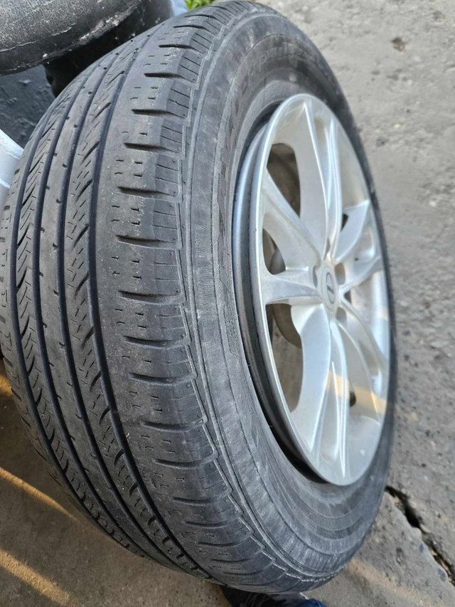 Kola — Lexus RX 7.5, stříbrná, dovoz Kanada — foto 3 z 5