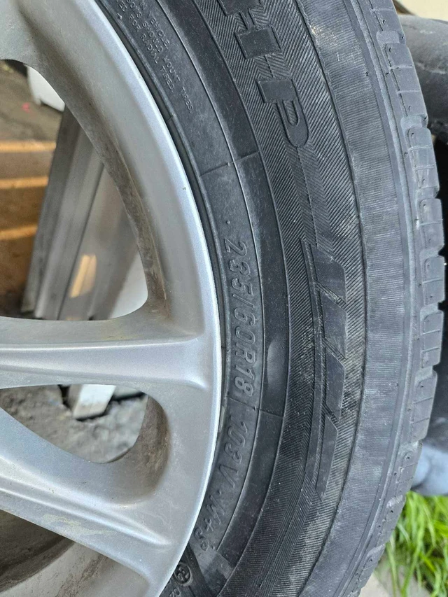Kola — Lexus RX 7.5, stříbrná, dovoz Kanada — foto 4 z 5