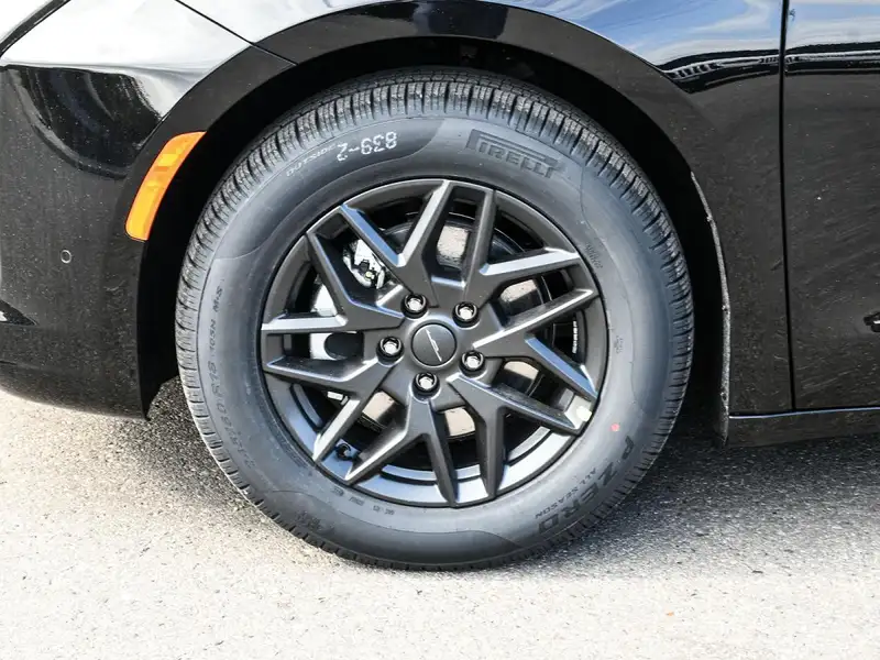 2027 Chrysler Pacifica Select, černá, 0 km, dovoz Kanada — foto 7 z 12