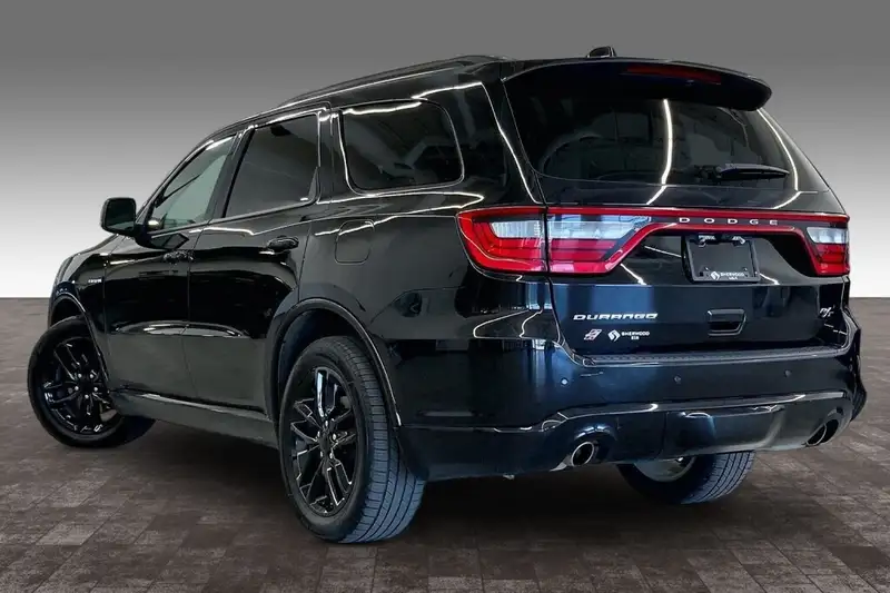 2025 Dodge Durango, černá, 75 615 km, dovoz Kanada — foto 10 z 12