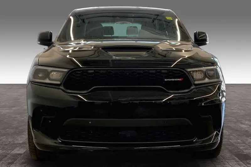 2025 Dodge Durango, černá, 75 615 km, dovoz Kanada — foto 3 z 12