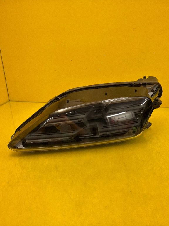 95C941005G Porsche Macan (95C) světlomet, Skladem v EU — foto 1
