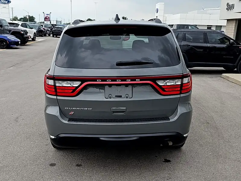 2024 Dodge Durango SXT AWD, šedá, 43 748 km, dovoz Kanada — foto 4 z 12