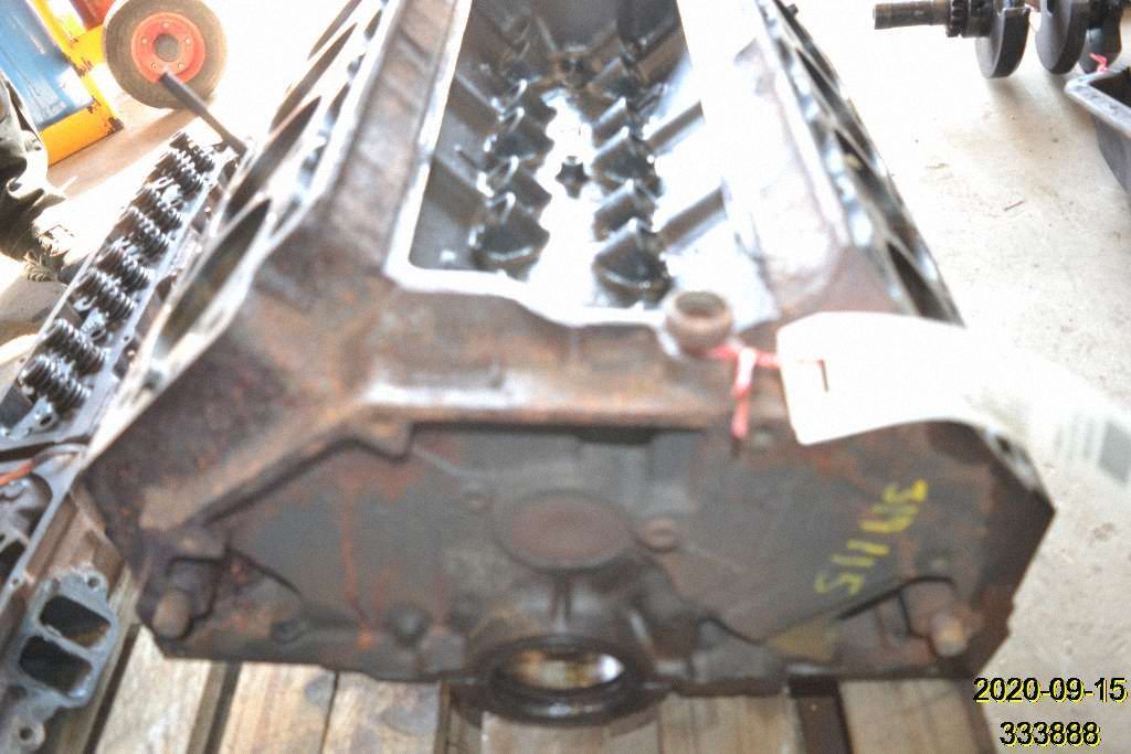 Cadillac DeVille Engine block, Skladem v EU — foto 1