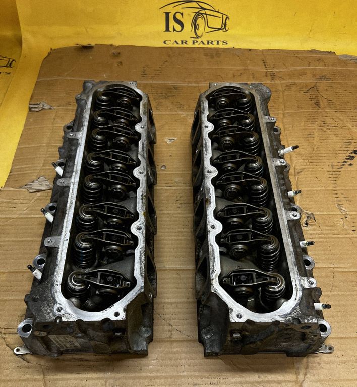 Cadillac Escalade Engine head, Skladem v EU — foto 1