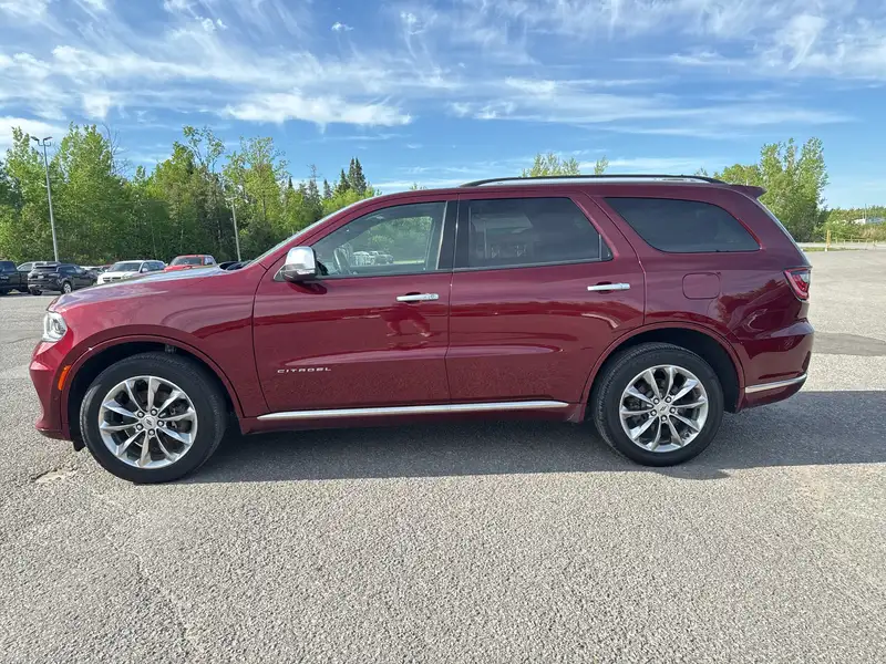 2024 Dodge Durango Citadel, červená, 50 371 km, dovoz Kanada — foto 2 z 12