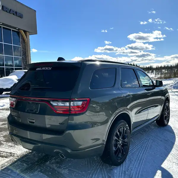 2026 Dodge Durango GT PLUS, zelená, 25 km, dovoz Kanada — foto 7 z 12