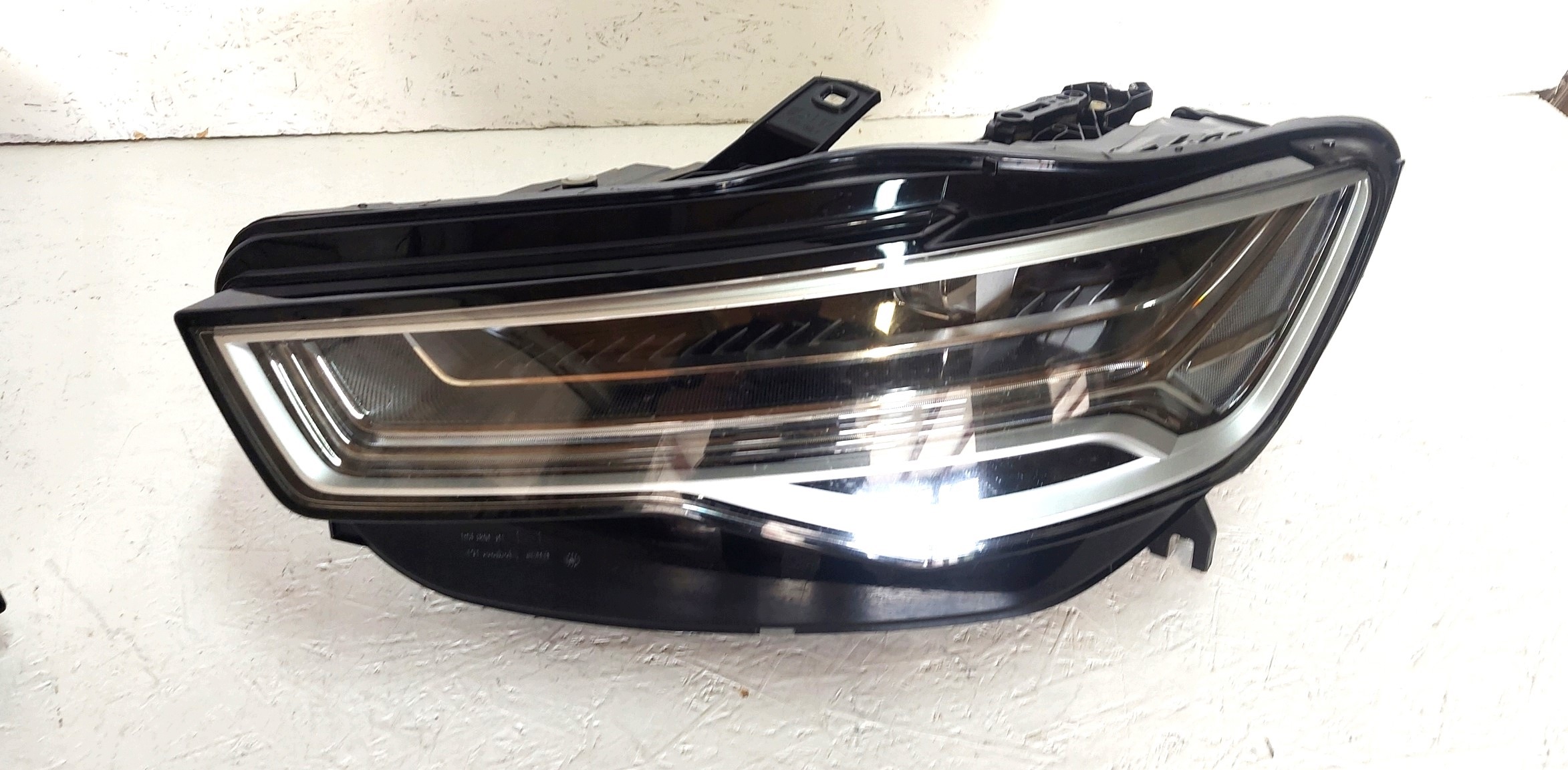 Světlomet 4G0941035 — Audi A6, Skladem v EU — foto 1