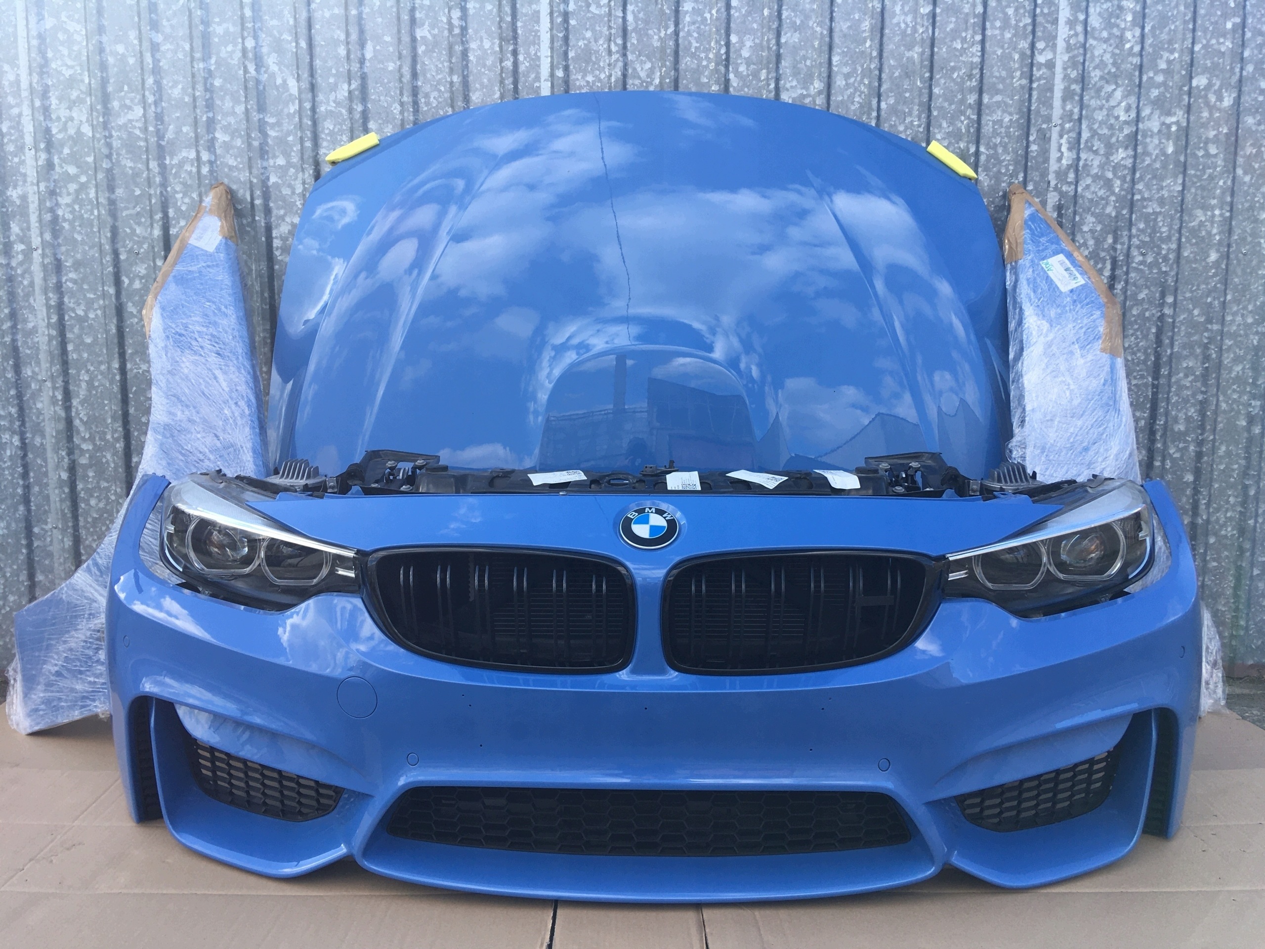Komplet předek — BMW M3, Skladem v EU — foto 1