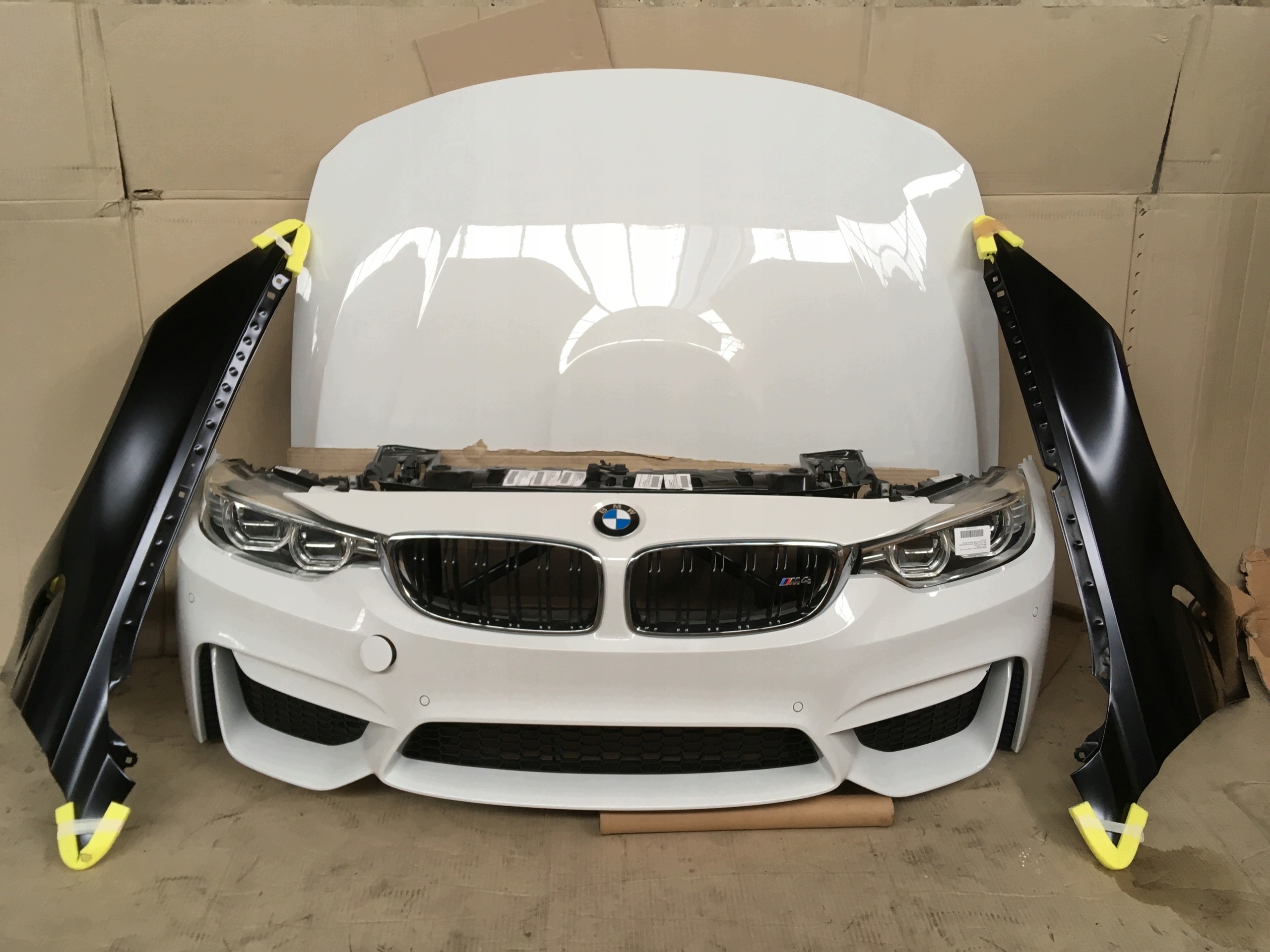 Komplet předek — BMW M3, Skladem v EU — foto 1