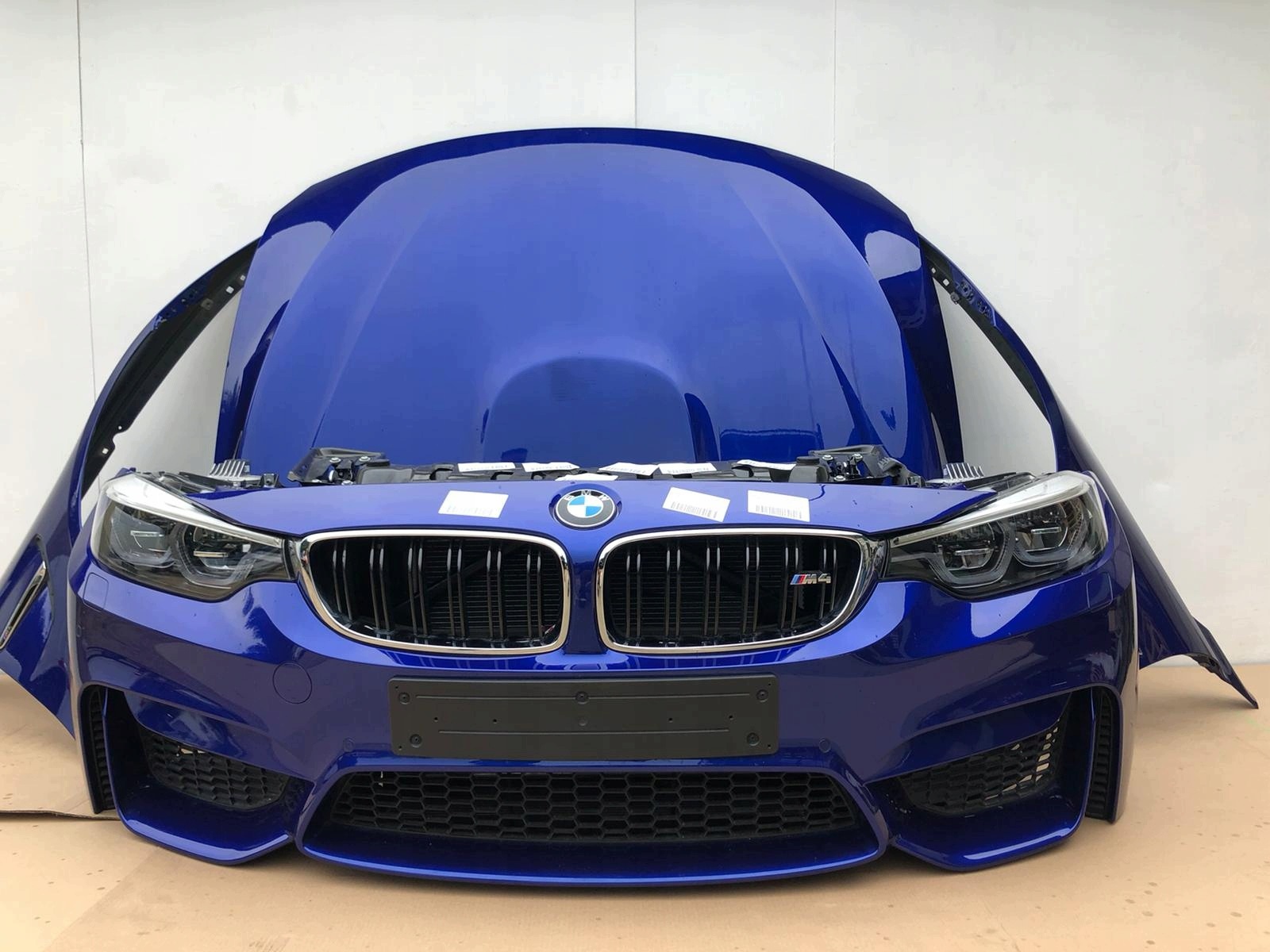 Komplet předek — BMW M3, Skladem v EU — foto 1