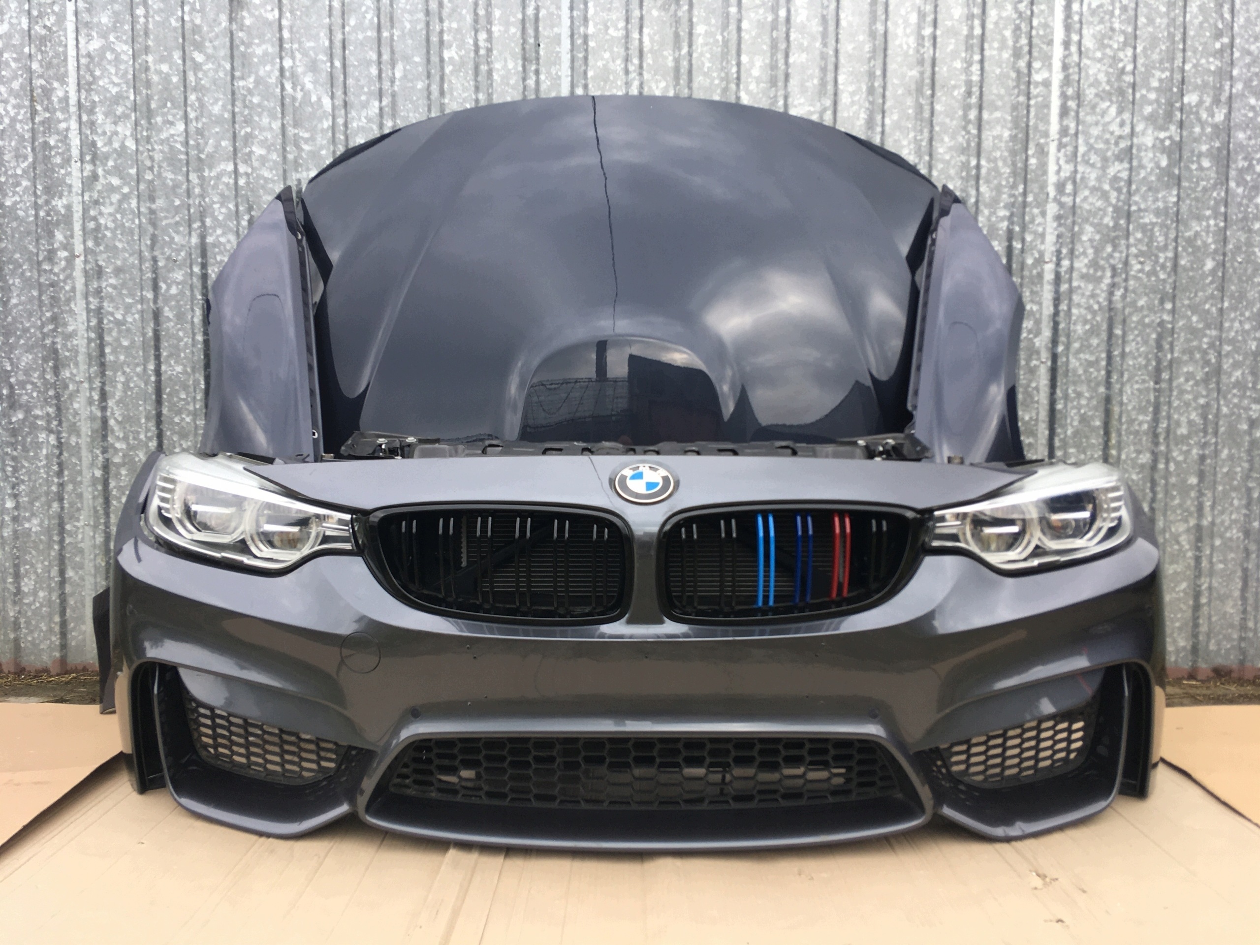 Komplet předek — BMW M3, Skladem v EU — foto 1