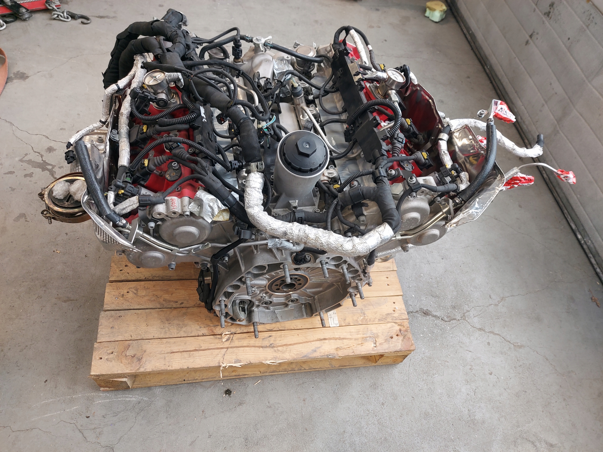 Motor — Ferrari 488 3.9, Skladem v EU — foto 1