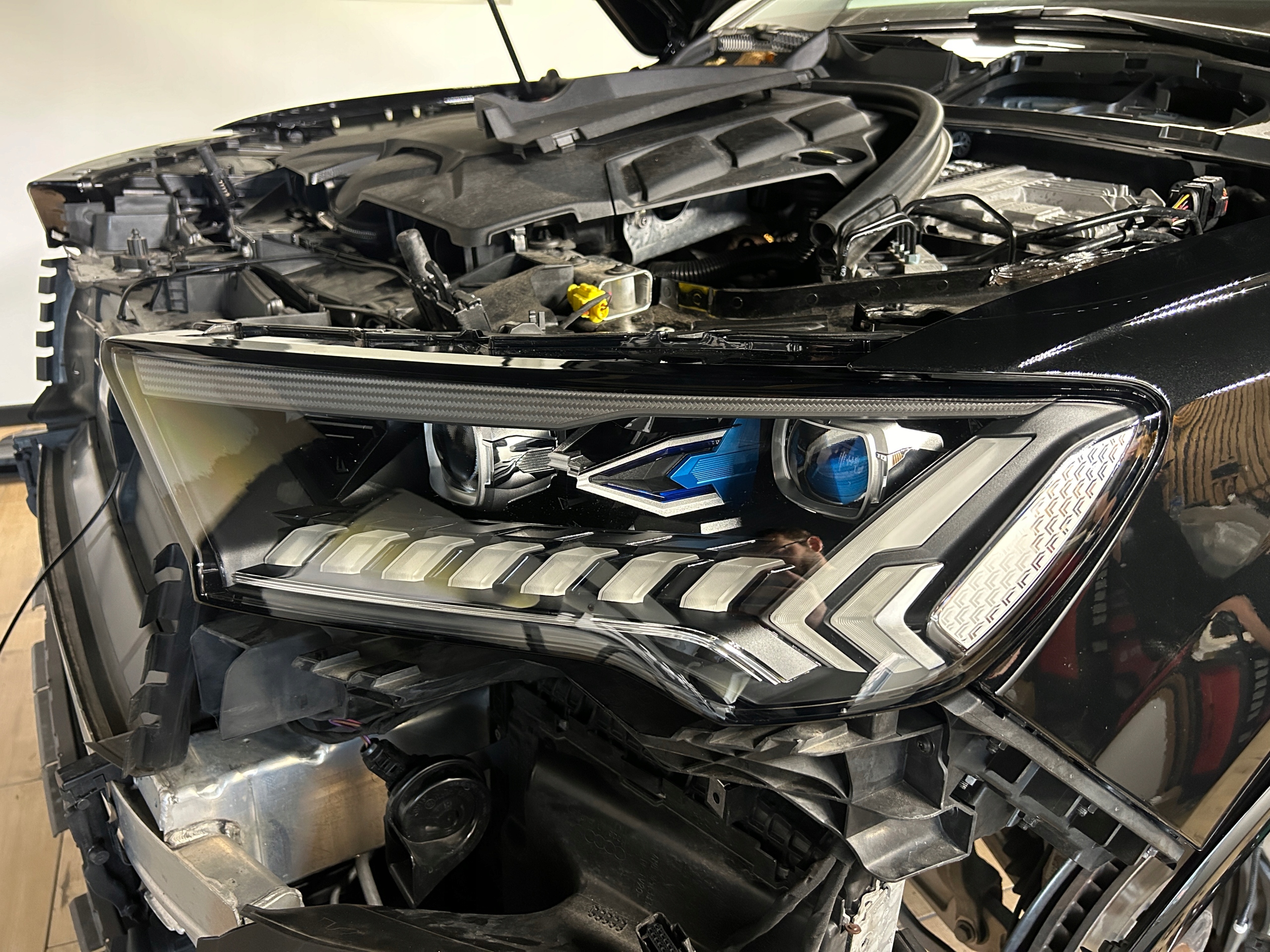 Světlomet — Audi Q7, Skladem v EU — foto 1