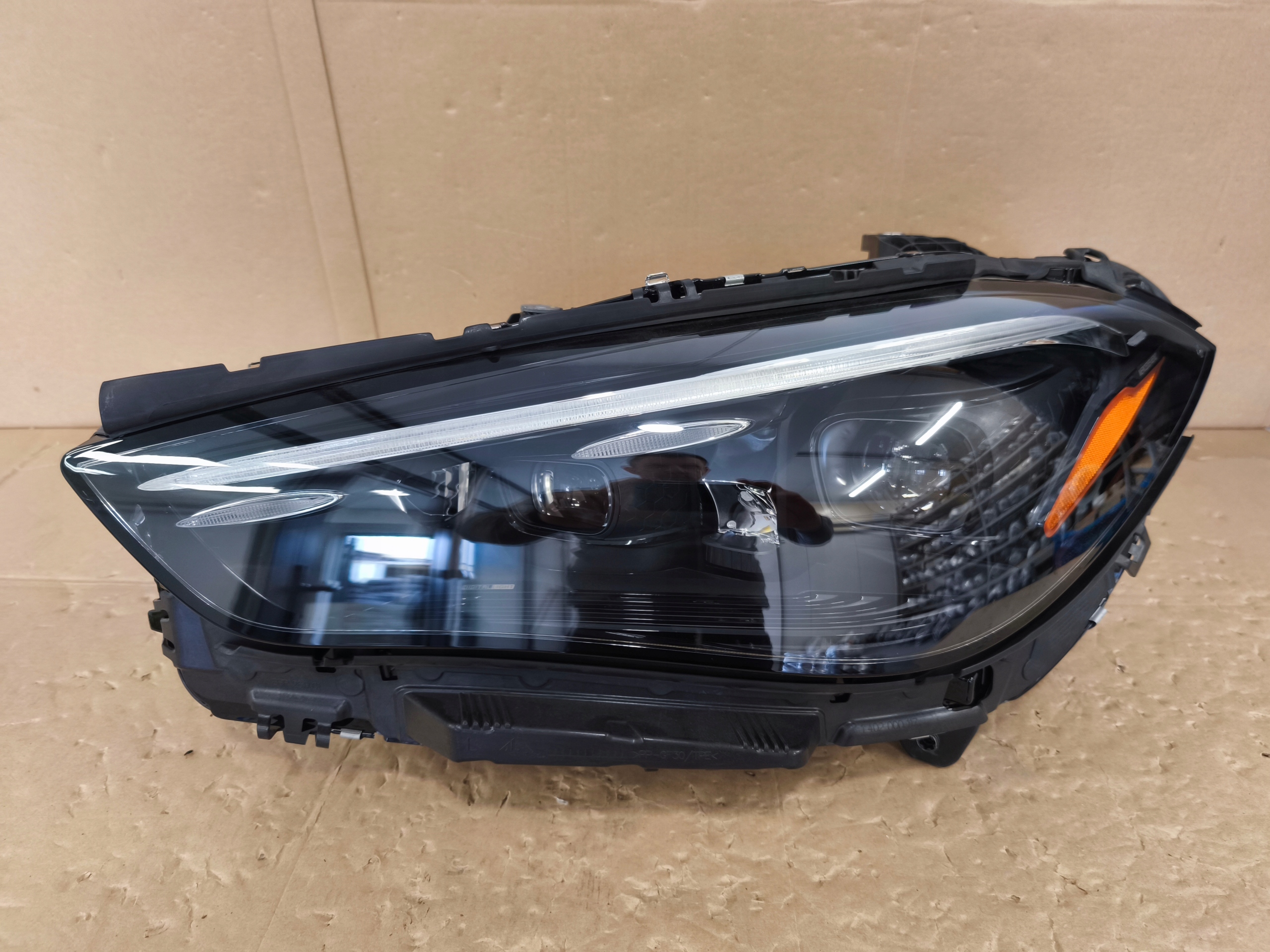Světlomet A2369060401 — BMW, Skladem v EU — foto 1