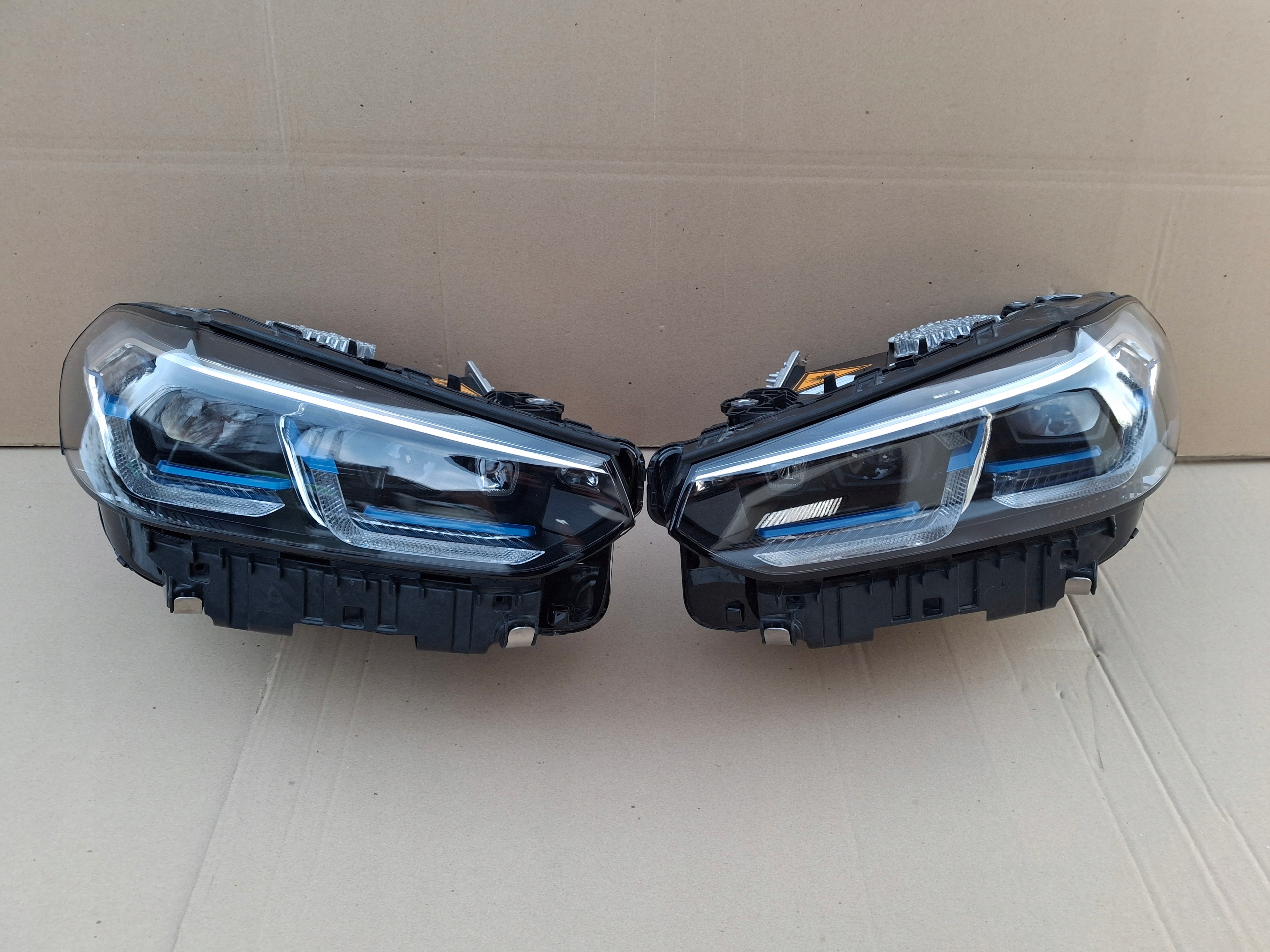 Světlomet A95A29217 — BMW X3, Skladem v EU — foto 1