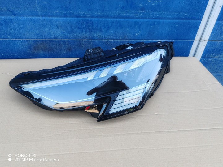 Světlomet — Audi A3, Skladem v EU — foto 1