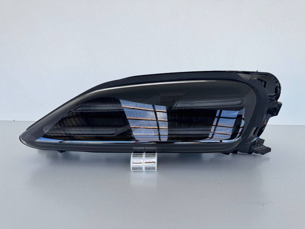 95C941005G Porsche Macan (95C) světlomet, Skladem v EU — foto 1