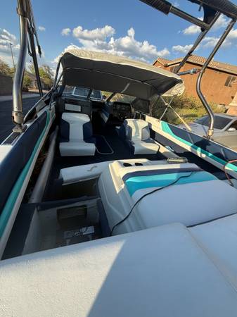 1988 Bayliner, dovoz USA — foto 4 z 9