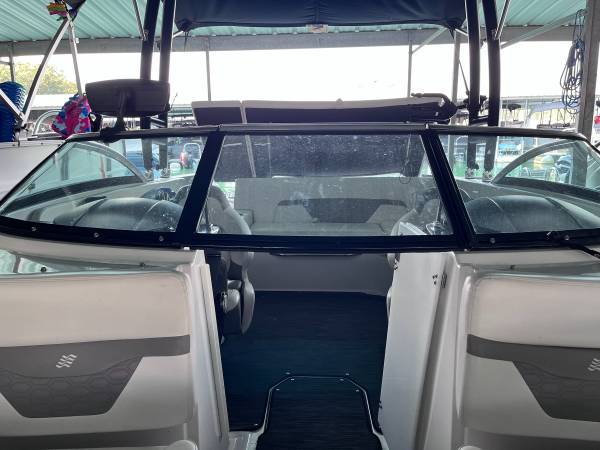 Four Winns, dovoz USA — foto 4 z 12