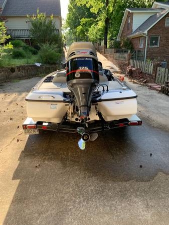 2012 Skeeter, dovoz USA — foto 5 z 12