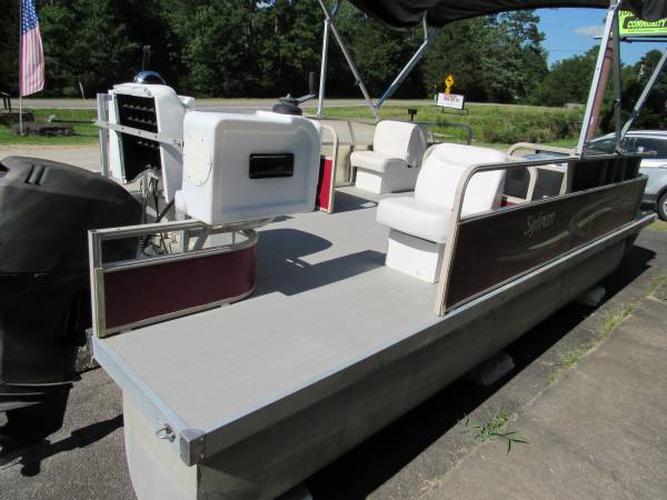 1989 Lowe, dovoz USA — foto 2 z 5